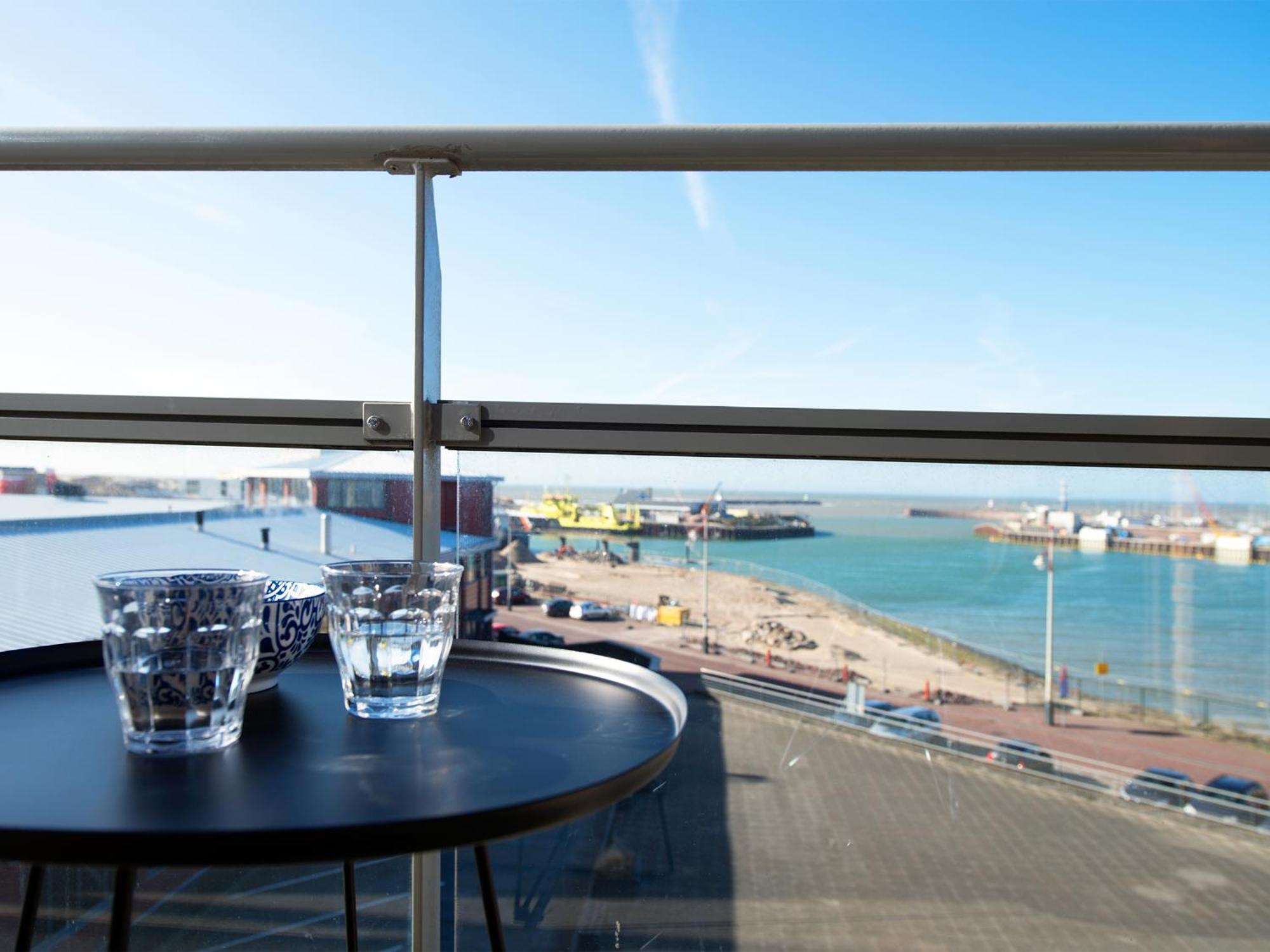 BizStay Harbour III Scheveningen Apartments Den Haag Kamer foto
